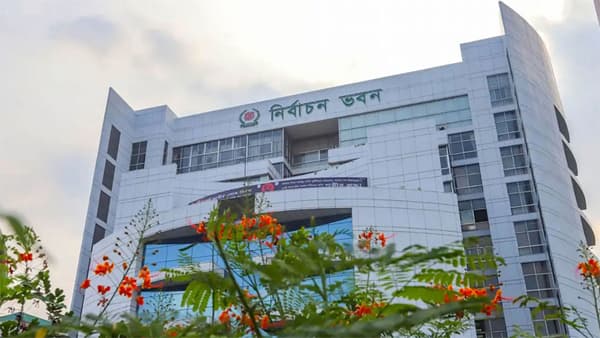 নির্বাচনের পর মাঠ প্রশাসনে বড় রদবদল ইসির