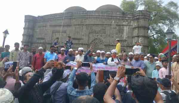 পাঁচ টাকার নোটে কুসুম্বা মসজিদের ছবি ফেরাতে আন্দোলনে মান্দাবাসী