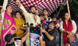  ‘সরকার নয়, স্বৈরাচার’—দুই উপদেষ্টার পদত্যাগ দাবি ইশরাকের