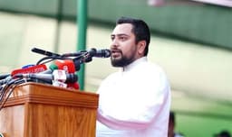 জুলাই সনদ বাস্তবায়নে সংসদ রাজপথ এক হওয়ার ঘোষণা নাহিদ ইসলামের