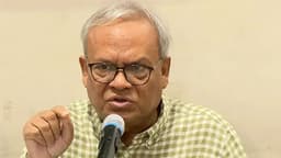 তারেক রহমানের প্রত্যাবর্তনে শান্তিপূর্ণ অবস্থানের আহ্বান রিজভীর