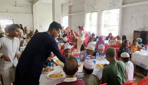 ১টাকায় ভরপেট খাবার, ১৫০ সপ্তাহে ‘ফ্রেন্ডস প্যানেল’
