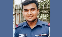 ট্রলার ডুবির ২ দিন পরও খোঁজ মেলেনি পুলিশ সদস্য ও শিশু তামিমের