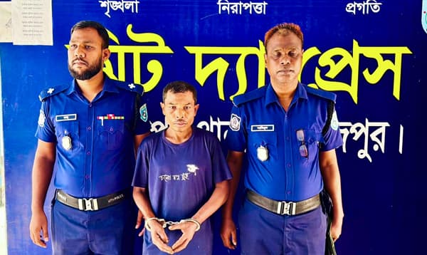 হিলিতে বুদ্ধি প্রতিবন্ধী কিশোরকে বলাৎকারের অভিযোগে যুবক গ্রেফতার