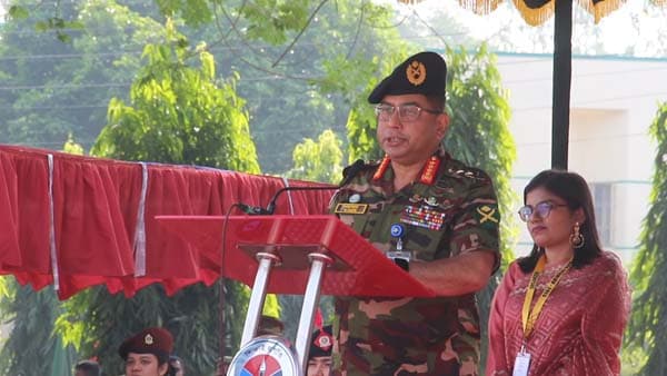 খেটে খাওয়া মানুষের জন্য কাজই আমাদের অঙ্গীকার— সেনাপ্রধান