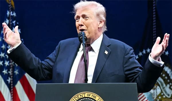 হরমুজ প্রণালী শীঘ্রই মুক্ত করা হবে: ট্রাম্পের দাবি