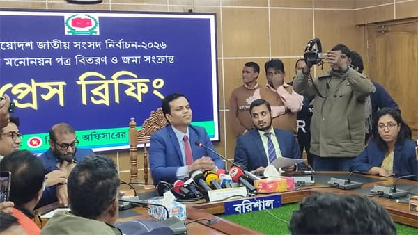 বরিশালের ছয় আসনে মনোনয়ন জমার উৎসব, প্রার্থী ৪৮ জন