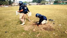 ঝিনাইদহে ১৬টি ককটেল ধ্বংস করল বোম্ব ডিসপোজাল ইউনিট