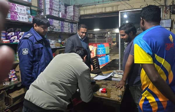 শ্রীমঙ্গলে অতিরিক্ত দামে এলপিজি গ্যাস বিক্রি, ২ প্রতিষ্ঠানকে অর্থদন্ড