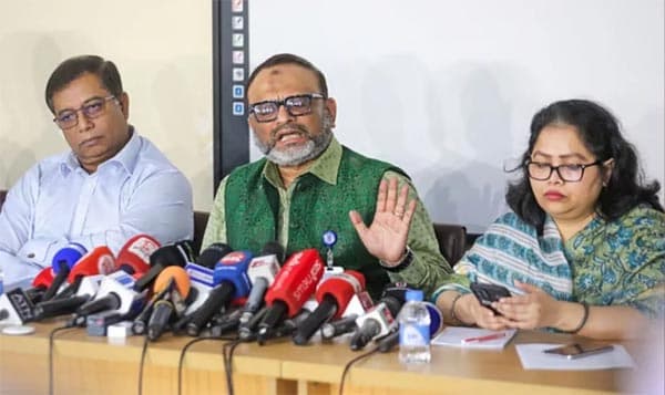 নীলক্ষেতে ডাকসু'র ব্যালট ছাপা, উপাচার্যের দাবি প্রভাবহীন
