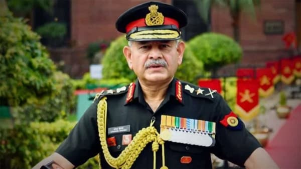 ভুল বোঝাবুঝি এড়াতে একাধিক যোগাযোগের চ্যানেল খোলা: ভারতের সেনা প্রধান