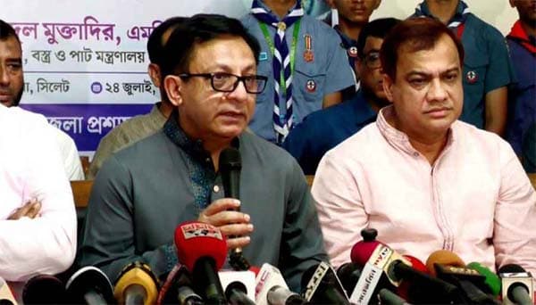 জ্বালানি মূল্য বৃদ্ধি নিয়ে সরকারের অবস্থান স্পষ্ট করলেন বাণিজ্যমন্ত্রী