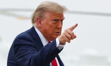 ভেনেজুয়েলার তেল যুক্তরাষ্ট্রে নেওয়ার ঘোষণা ট্রাম্পের