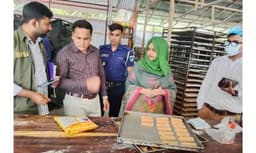 ঝিনাইদহে মেয়াদহীন খাদ্য বিক্রিতে জরিমানার খড়গ