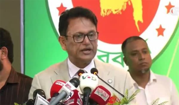 পরীক্ষায় নকল ধরা পড়লে শিক্ষার্থী ও কেন্দ্রপ্রধানের বিরুদ্ধে ব্যবস্থা: শিক্ষামন্ত্রী