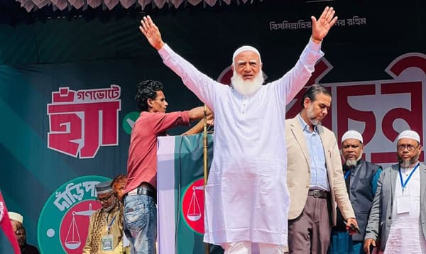 গণভোটে হ্যাঁ’-কে বিজয়ী করলে বাংলাদেশ রাস্তা খুঁজে পাবে : ডা. শফিকুর 