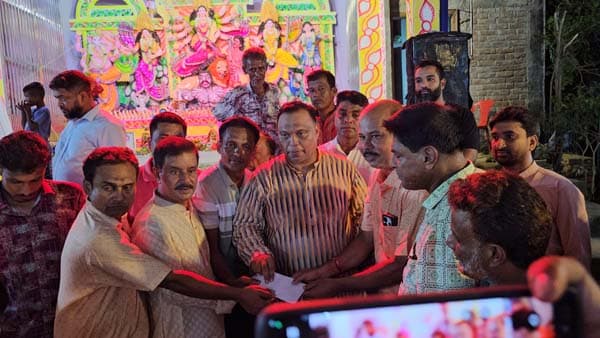 গোয়ালন্দে পূজামন্ডপ পরিদর্শনে এ্যাড. আসলাম মিয়া