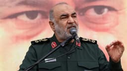 ইরানে তীব্র হচ্ছে বিক্ষোভ, রেড লাইন ঘোষণা বিপ্লবী গার্ডের