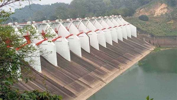 কাপ্তাই লেকের পানি কমায় অবশেষে বন্ধ হলো সব জলকপাট