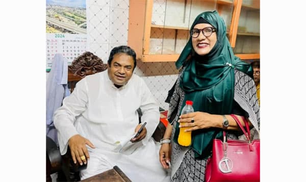 ডেভিল হান্ট অভিযানে বানারীপাড়ায় মহিলা আওয়ামী লীগ নেত্রী আটক