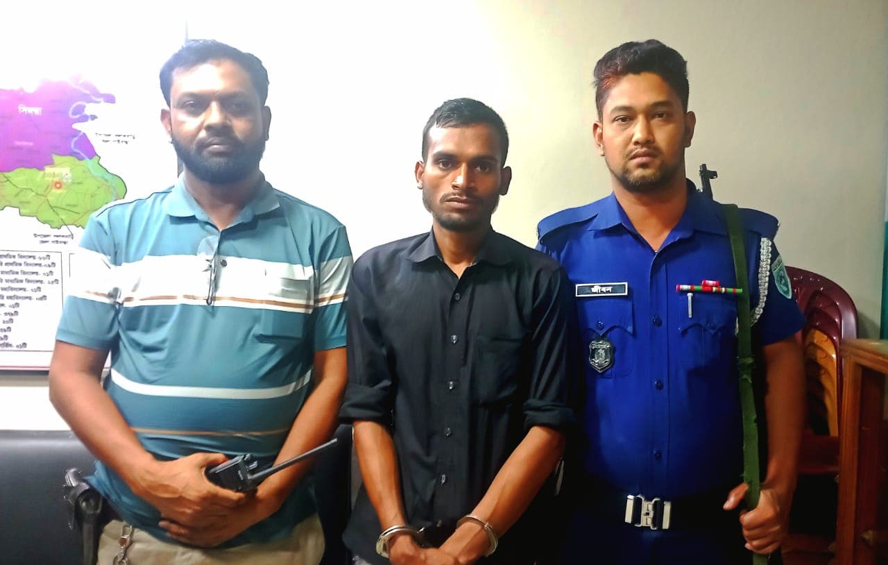 ঘোড়াঘাটে আন্তঃজেলা ডাকাত দলের সদস্য শাকিল গ্রেপ্তার