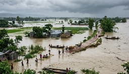 আগামী বাহাত্তর ঘণ্টায় পাঁচ জেলায় বন্যার শঙ্কা বাড়ছে