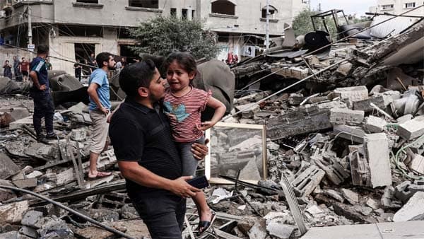যুক্তরাষ্ট্রের মধ্যস্থতায় যুদ্ধবিরতি কার্যকর, তবু গাজায় হামলা চলছেই