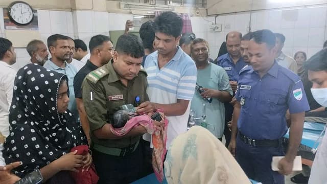 মেহেরপুরে বাঁশঝাড় থেকে নবজাতক উদ্ধার
