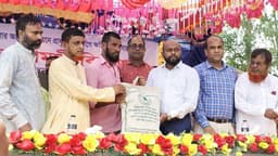 ভূঞাপুরে প্রাকৃতিক ক্ষতিগ্রস্তদের মাঝে ত্রাণ সহায়তা প্রদান