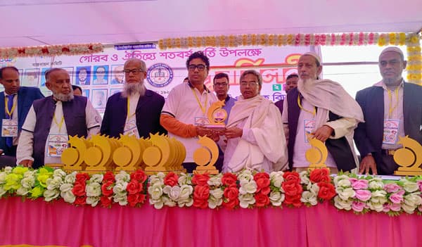 দেবীদ্বারে বিদ্যালয়ের শতবর্ষ উদযাপন: স্বপ্নের মিলনে নবীন-প্রবীণরা