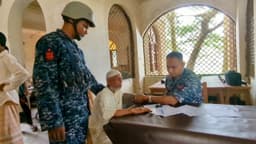 কলাপাড়ায় নৌবাহিনীর বিনামূল্যে চিকিৎসা সেবায় শতাধিক রোগী উপকৃত
