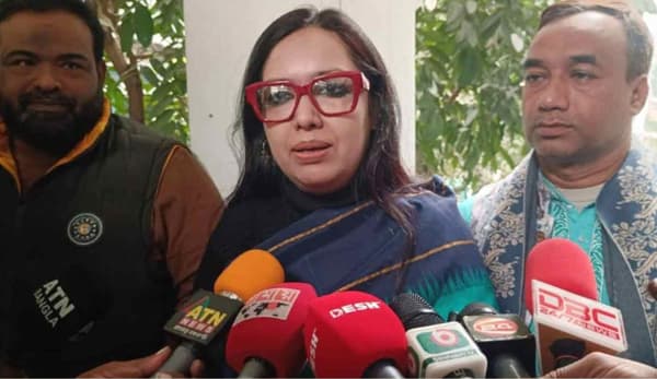 দলের প্রতি আমার কোন কষ্ট নেই: রুমিন ফারহানা