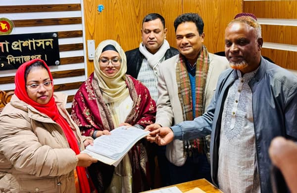 দিনাজপুর-৬: ধানের শীষের প্রার্থী হিসেবে ডা. জাহিদের মনোনয়ন জমা