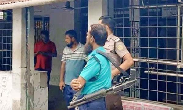খুলনায় ফজরের নামাজে গুলি-হামলা দুইজন আহত