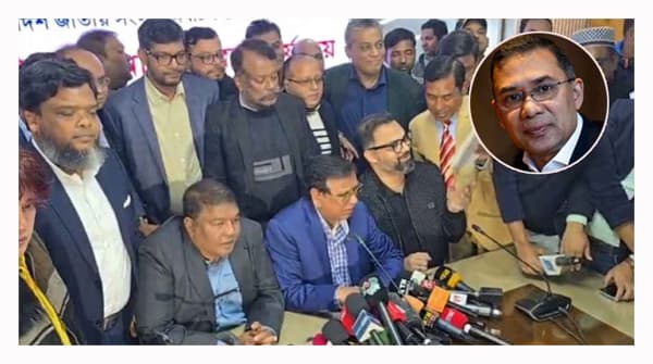 ঢাকা-১৭ আসনে তারেক রহমানের মনোনয়নপত্র জমা