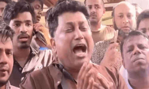 ছাত্রলীগের কিছু ক্যাডার হেলমেট পরে শিক্ষার্থীদের ওপর হামলা চালাচ্ছে- উপ-উপাচার্য