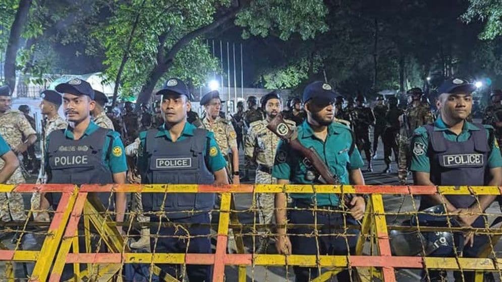 যমুনার সামনে অবস্থান কর্মসূচিতে এনসিপি, আওয়ামী লীগের বিচার দাবি