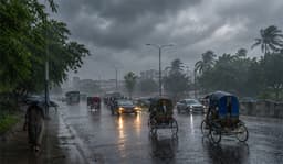 লঘুচাপে সারাদেশে বৃষ্টি, কোথাও ভারী বর্ষণের পূর্বাভাস