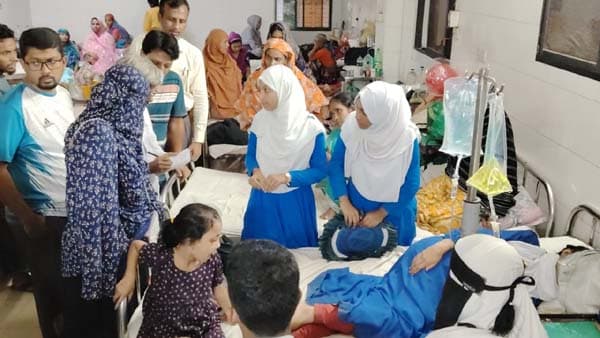 দেবীদ্বারে বিদ্যালয়ে হঠাৎ ছাত্রীদের রহস্যজনক অসুস্থতা, এলাকায় আতঙ্ক