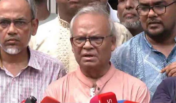 সরকারকে ব্যর্থ করতে চক্রান্ত চলছে, অভিযোগ রিজভীর