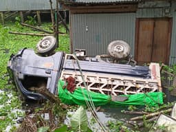 মাদারীপুর ডাসারে পিকাপ উল্টে ডিম ব্যবসায়ীর মৃত্যু, চালক পালিয়ে গেছে