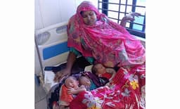 গোয়ালন্দে এক সঙ্গে তিন সন্তানের জন্ম দিলেন গৃহবধূ 