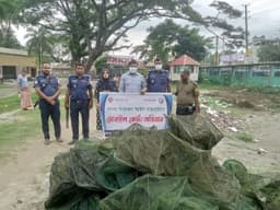 ভূঞাপুরে বিল থেকে উদ্ধারকৃত ১৫০০ মিটার চায়না জাল পুড়িয়ে দিল প্রশাসন