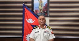 নেপালে চলমান সহিংসতা ও অস্থিরতা দমাতে ক্ষমতা নিল সেনাবাহিনী