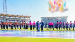 বিতর্ক ছাপিয়ে শুরু বিপিএল দ্বাদশ আসর, মাঠে নেই ট্রফি