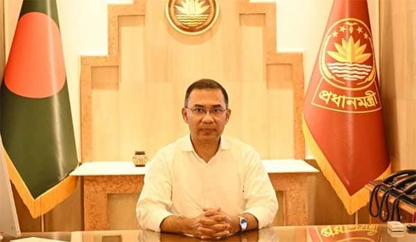 তেলের কৃত্রিম সংকট ও চোরাচালান রোধে ব্যবস্থার নির্দেশ প্রধানমন্ত্রীর