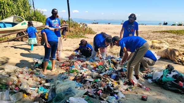 সেন্ট মার্টিনে ১৫তম পরিচ্ছন্নতা অভিযানে ২টন প্লাস্টিক বর্জ্য অপসারণ