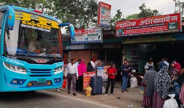 রাজাপুরে ঈদযাত্রায় অতিরিক্ত ভাড়া আদায়ের অভিযোগ, ভোগান্তিতে যাত্রীরা