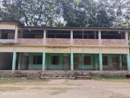 রাজাপুরে সময়ের আগেই ছুটি, পড়াশোনায় ব্যাহত শিক্ষার্থীরা