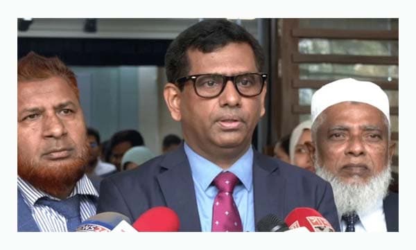 শেখ হাসিনা সেনাবাহিনীকে উসকানি দিচ্ছেন: চিফ প্রসিকিউটর